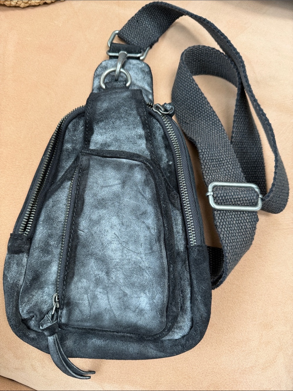 Free People Hudson Distressed Sling bag Unisex like new!